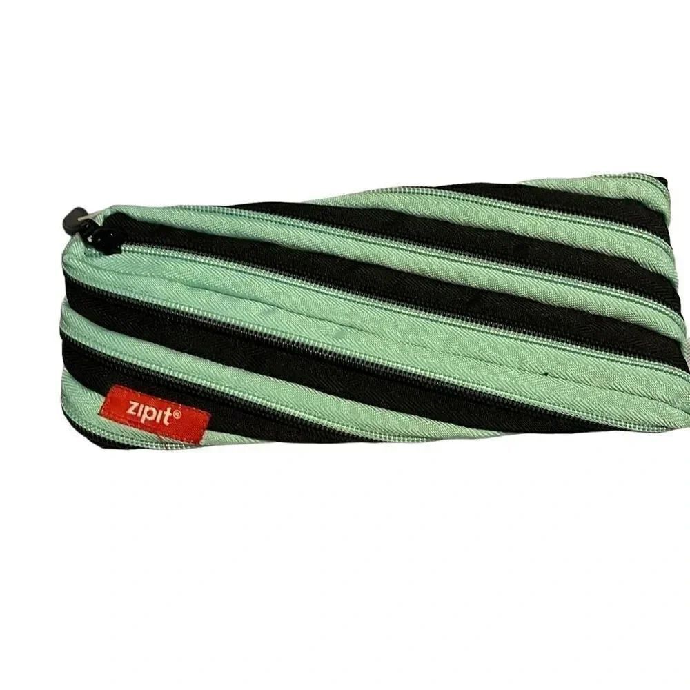 Small zipit pouch